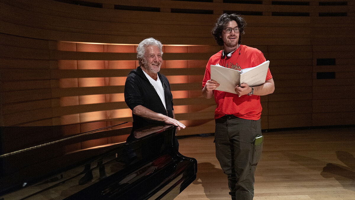 Szene aus The Piano Tuner